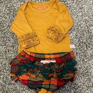 Ruffle Butts 3-6 month onesie and ruffle bottom